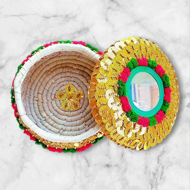 Golden Decorated Handicrafted Traditional Roti Basket With Lid ( Hotpot Shape) Model 3